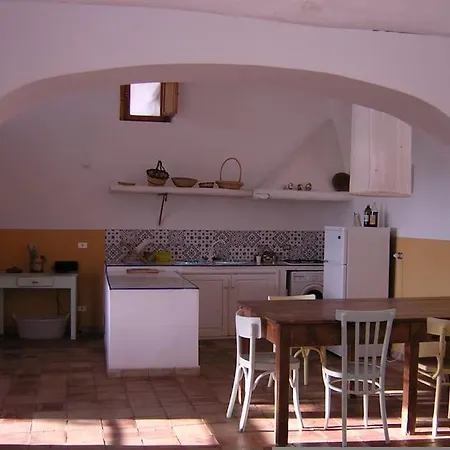 בית נופש Paradise House In Fruit Garden *